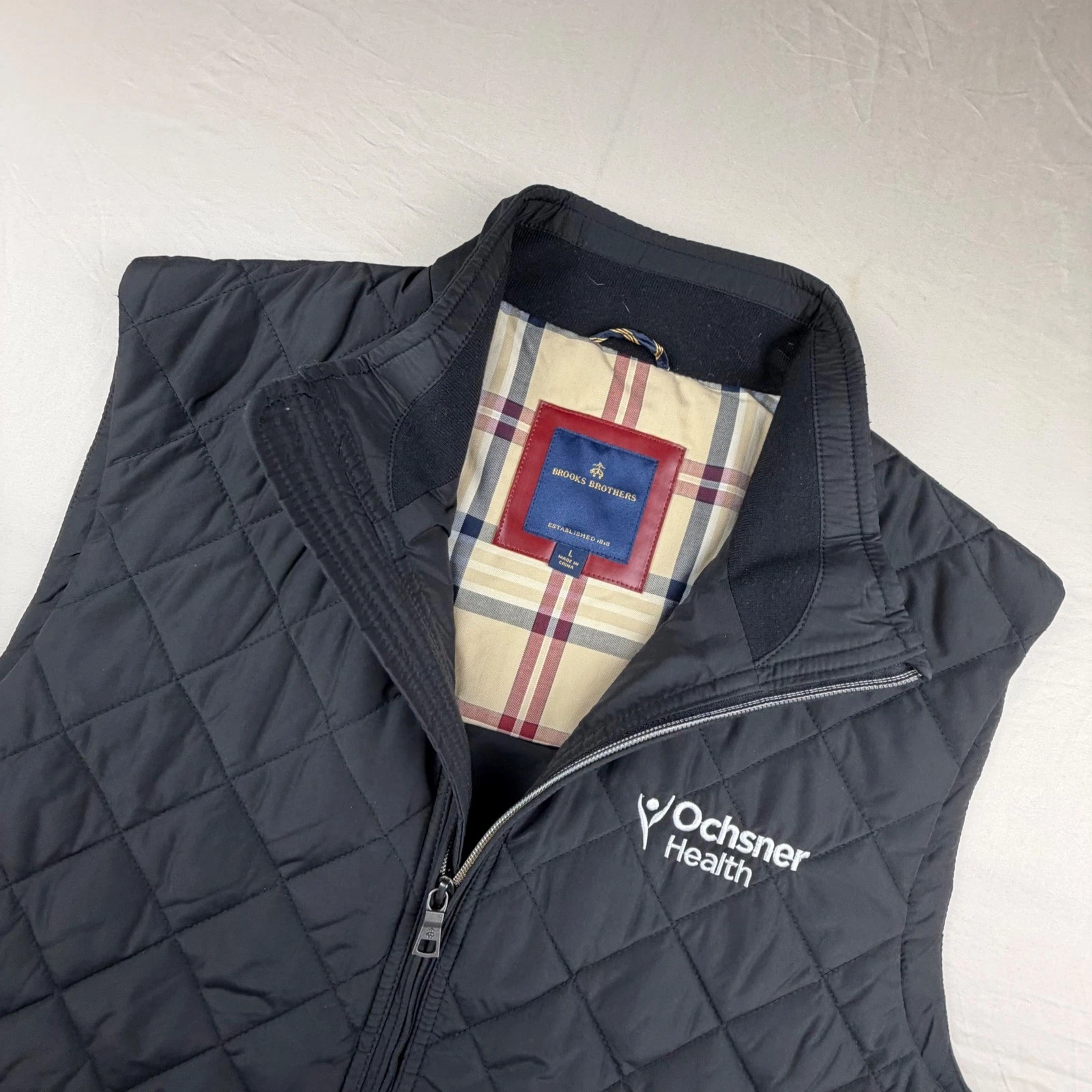 Brooks Brothers Quilted Vest Mens Large Black Ochsner Health Diamond Quilt 0056