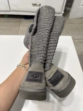 Girls Knit Boots Buttons Gray U G G Size 3 Youth