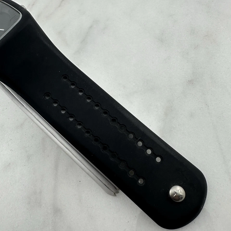 Converse VR004 Sports Watch Black 44mm Wide Silicone Strap Analog - New Battery - Image 4 of 4