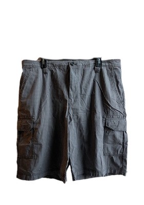 Izod Luxury Sport Men's Shorts; Flat Front/Sans Plis Gray/Checkered Size 38W
