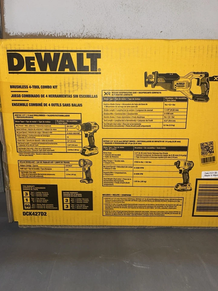 DeWalt DCK427D2 20V MAX 4-Tool Combo Kit Includes 2 Batteries, Charger & Bag NEW - Image 4 of 4