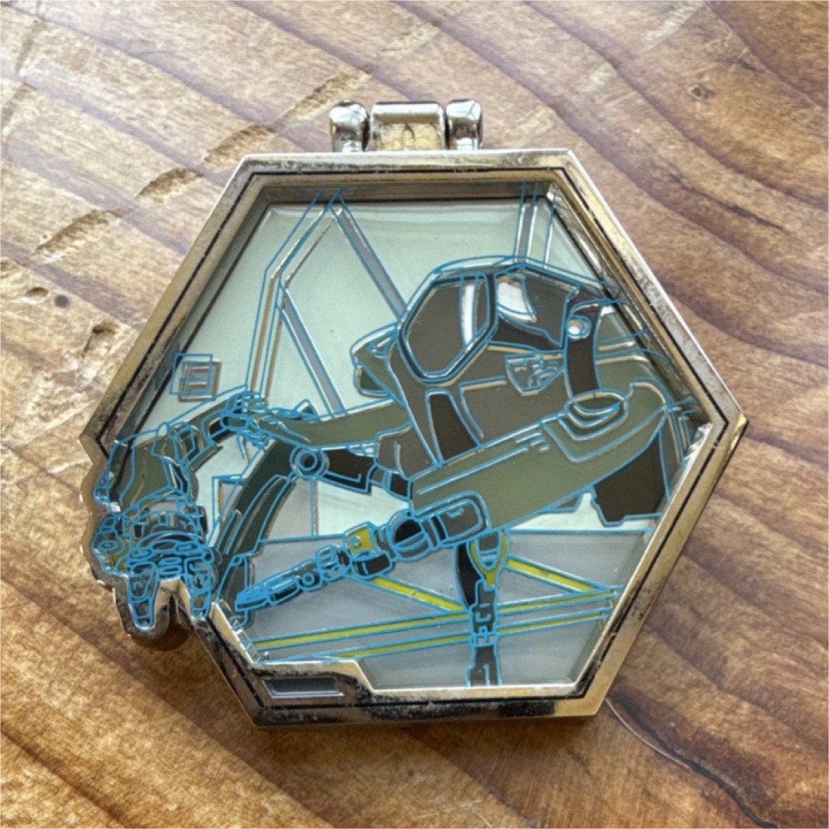 Disney 2020 Limited Release Hinged Pin - Single, Disney Franchise