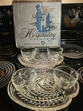 Vtg 8 Piece Federal Glass Hospitality Snack Set Luncheon Cups & Plates Serves 4