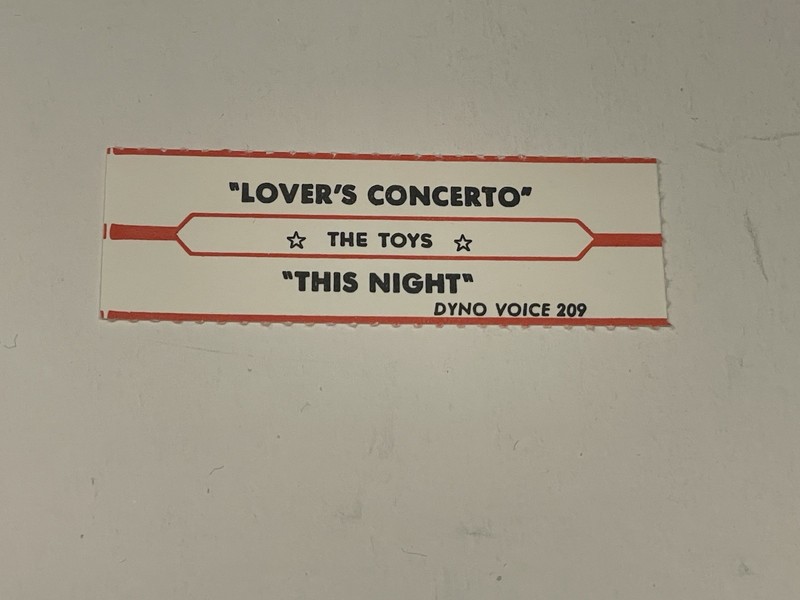 Jukebox Title Strip Toys Lover’s Concerto This Night