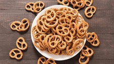 Salted Pretzels 1kg – Original Salty Flavour Mini Pretzel with Sea Salt Flavo