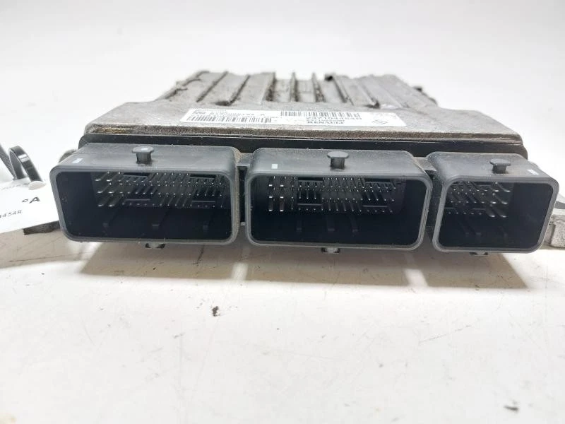 237104454R CENTRALINA MOTORE ECU DACIA DUSTER I REST (HS) 1.5 DCI 8V MAN 6M 109C - Immagine 2 di 4