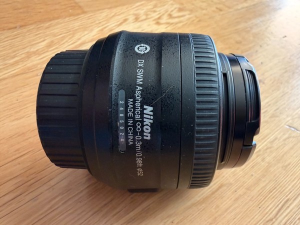 Nikon AF-S DX Nikkor 35mm f/1.8G Lens EXCELLENT Condition