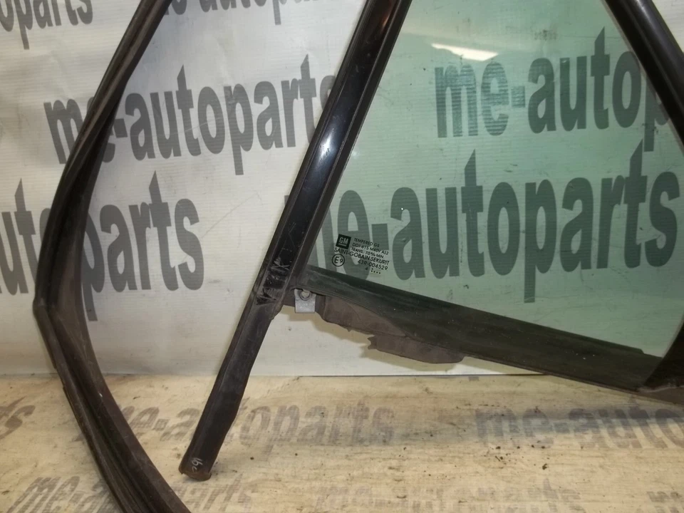 2005-2011 CADILLAC STS OEM LEFT DRIVER SIDE REAR DOOR QUARTER VENT GLASS WINDOW - Image 2 of 4