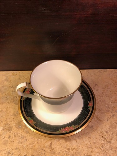 Noritake fine bone china "Venetian Rose" (2) cup & saucer sets - Picture 3 of 5