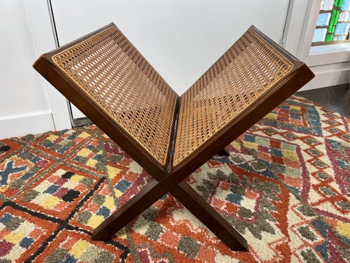 Mid Century Style Bombay massives Kirschholz Stockmagazingestell - Bild 5 von 11