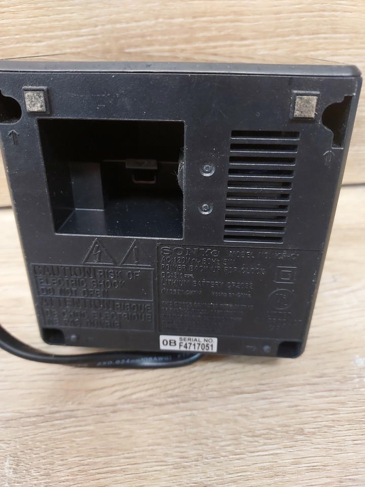 Sony Alarm Clock ICFC1T AM/FM Dual Radio Battery Backup Mirror & Black