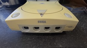 Boxed SEGA Dreamcast Console Bundle - Official Controller & Cables + 3 games 