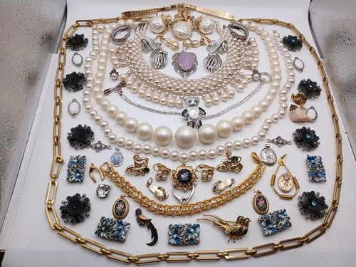 Vintage Gold And Silver Toned Costume Jewelry Necklaces, Rings, Earrings Lot #3