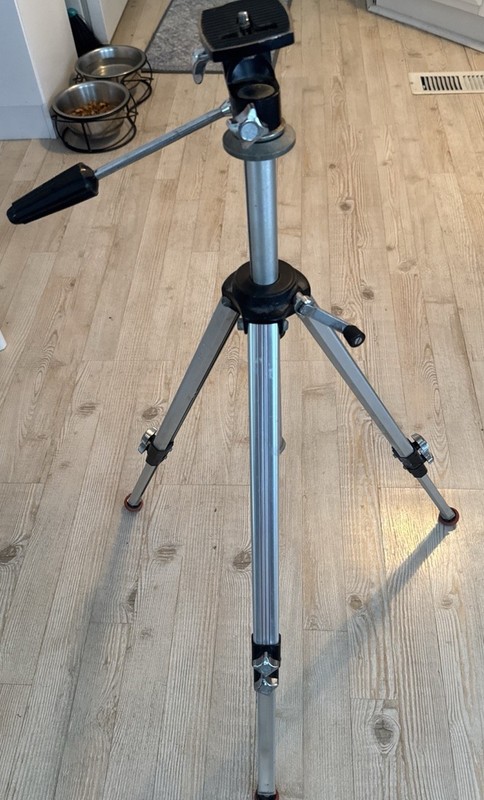 Bogen Manfrotto 3011 Tripod with 3126 Head
