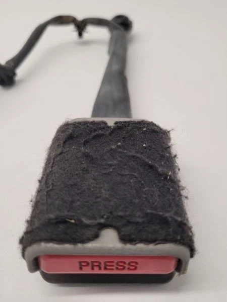 2017-19 FORD F250SD PICKUP LH LEFT FRONT DRIVER SEAT BELT BUCKLE  — 第 3/4 张图片