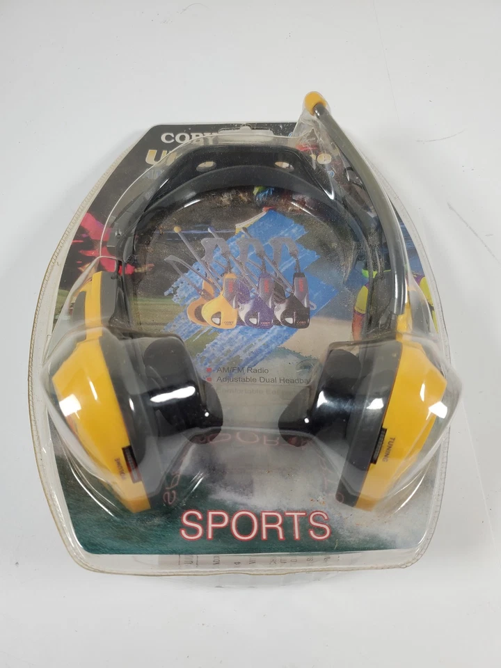 Coby Sports CX-22 Ultra Slimline Retro AM/FM Headphone Radio Yellow - Image 2 of 4