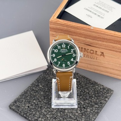 Shinola Classic Runwell 41 Green Dial Tan Leather Strap Men's Quartz Watch