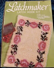 VTG Latchmaker Latch Hook Kit Garland of Roses New 20" x 27" WR9013 1988