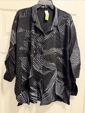 M Square Crinkle Textured Blouse – One Size – Made in USA