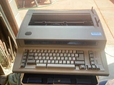 Vintage IBM Wheelwriter 6781 Typewriter Beauty with Cover & User Manuel