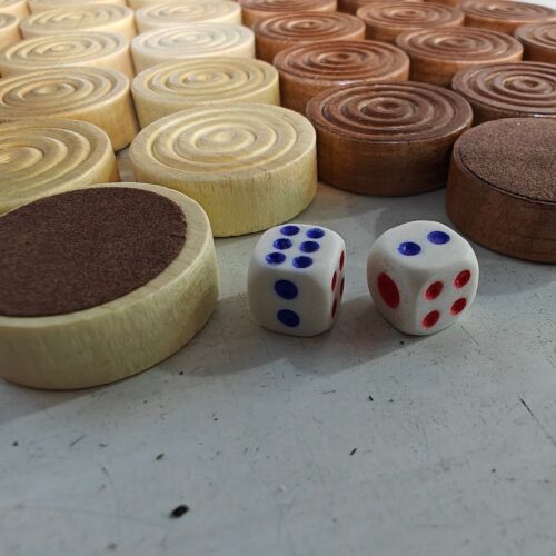 Juego único de damas de backgammon de madera de lujo hechas a mano piezas de fichas y dados - Imagen 5 de 6