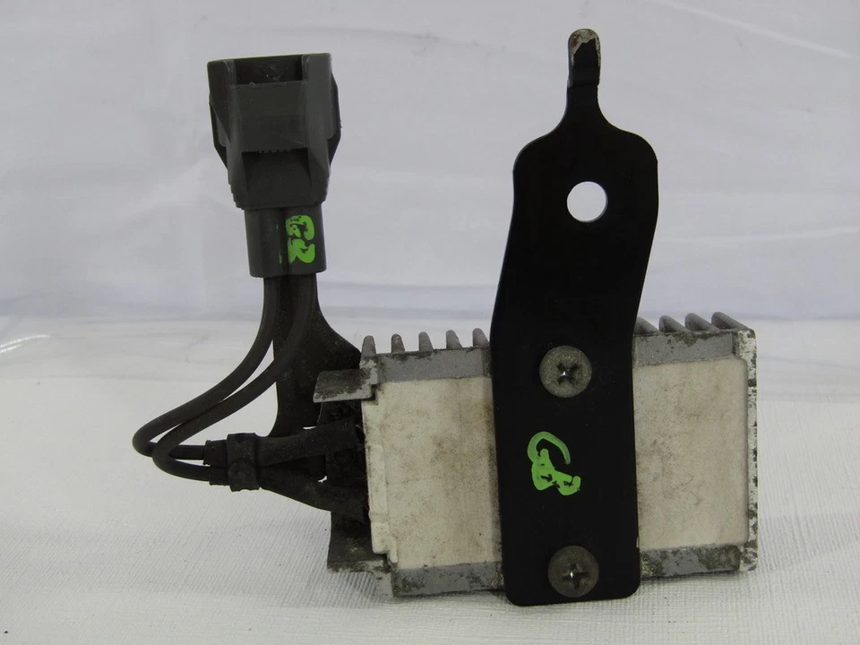 Módulo de conductor de bomba de combustible Toyota Tundra 2000-2006 Foto 4 de 4