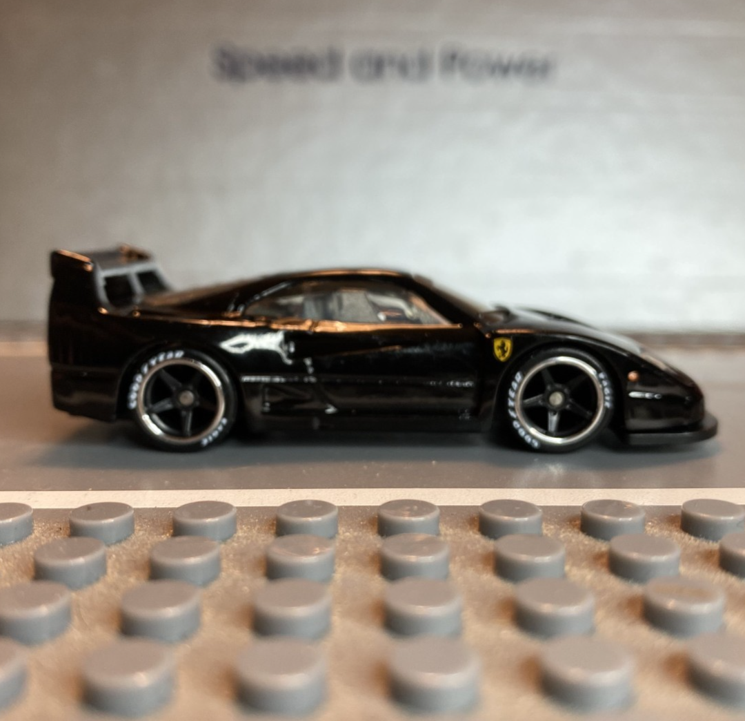 Hot Wheels Ferrari F40 Competizione BLACK CUSTOM Super RealRider