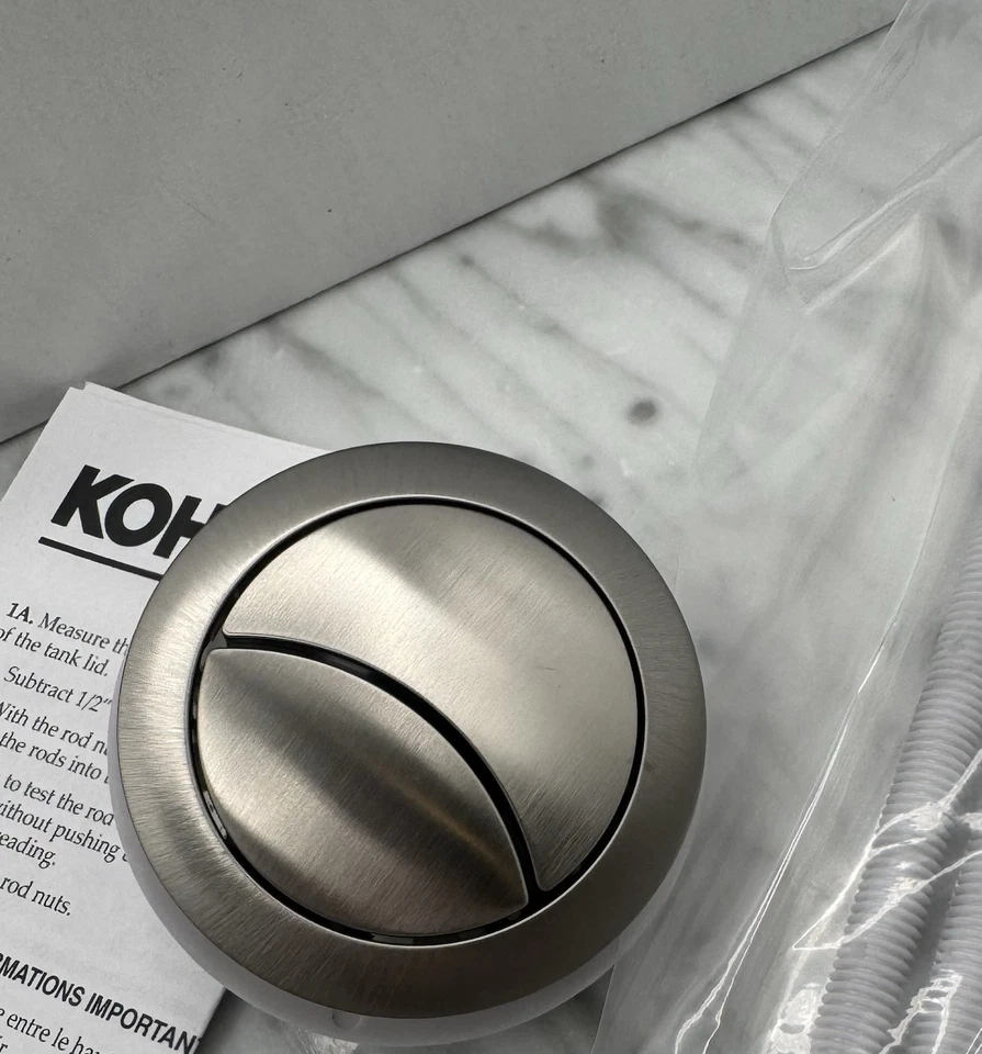 Inodoro Kohler K-186-BN Persuade actuador de doble descarga vibrante de níquel cepillado nuevo Foto 3 de 4