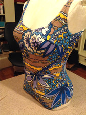 1970's STRIKING BOLD NAVY PURPLE GOLD  BROWN FLORAL SZ 4 ONE PIECE SWIM SUIT