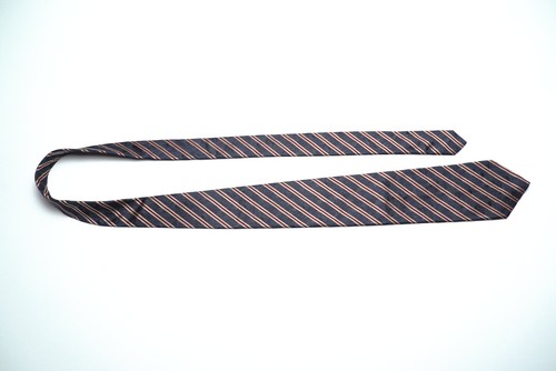 Corbata GIANFRANCO FERRÉ cuello a rayas hecha en Italia gris 100% seda - Imagen 4 de 10