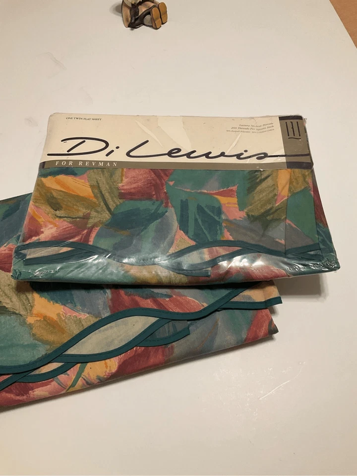 91 pares de sábanas planas vintage. NUEVO CON ETIQUETAS, NUEVO SIN ETIQUETAS. Uno abierto, uno todavía en paquete original Foto 2 de 4