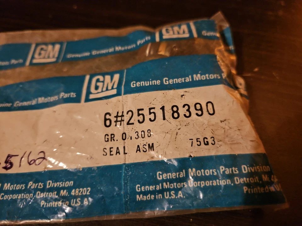 Nuevo de Lote Antiguo GM 25518390 Válvula de Admisión Sello 79-81 PONTIAC LEMANS,OLDS CUTLASS/DELTA 88 (6) Foto 3 de 4