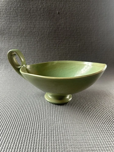 Vintage Red Wing Art Pottery Stylized Handle Teardrop Bowl Made In USA #M1572