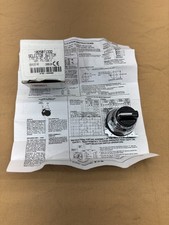 Cutler-Hammer 10250T1332 3 Position Twist Knob Black Heavy-Duty Selector Switch