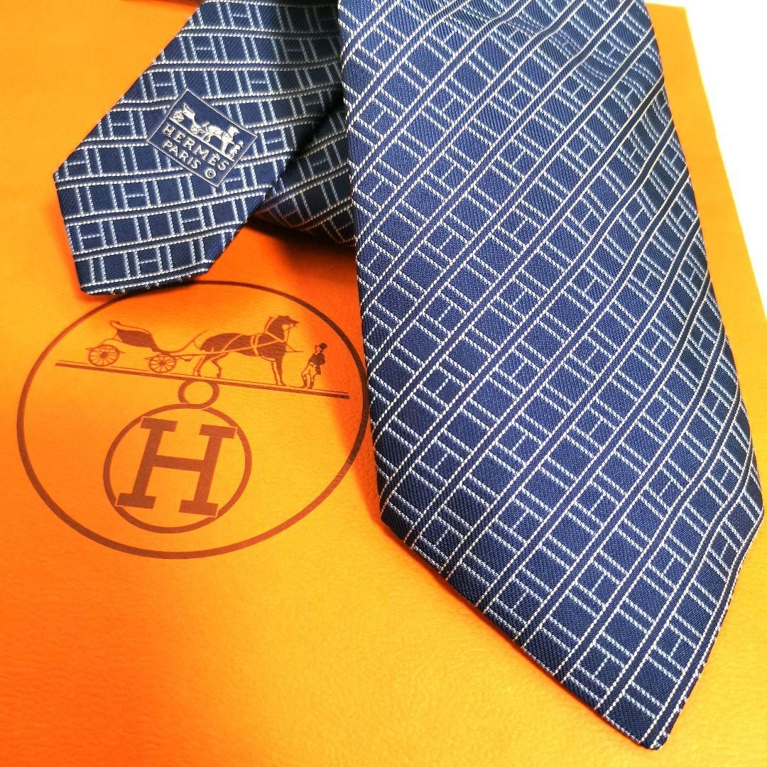 HERMES  condition  tie blue H pattern excellent c… - image 4