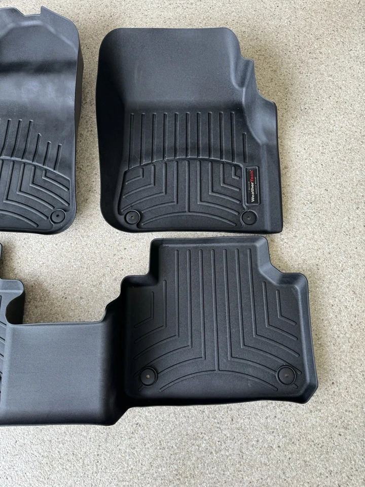 Alfombrillas PORSCHE CAYENNE TURBO GTS WeatherTech 441488-1-2 - 1ª y 2ª fila Foto 2 de 4