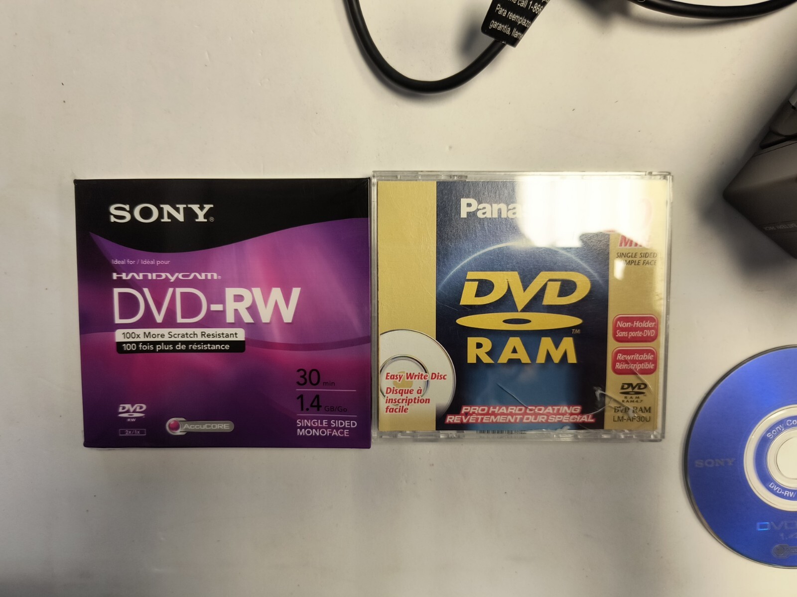 Panasonic Palmcorder MultiCam VDRD105 DVD Camcorder W/ DVD Ram Discs