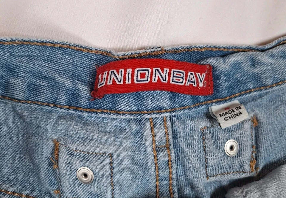 Union Bay Denim Shorts Juniors Size 9 Waist 32 Cuffed Light Medium Wash - Image 2 of 4