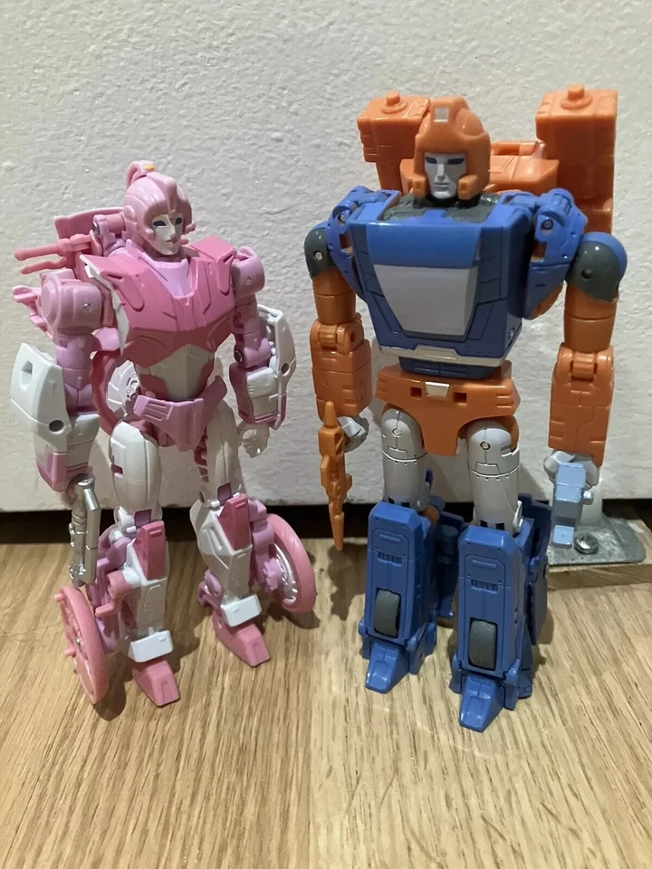 Hasbro Transformers G1 Legacy CHUG Evolution War Dawn Erial Dion SDCC 2-Pack - Image 3 of 4