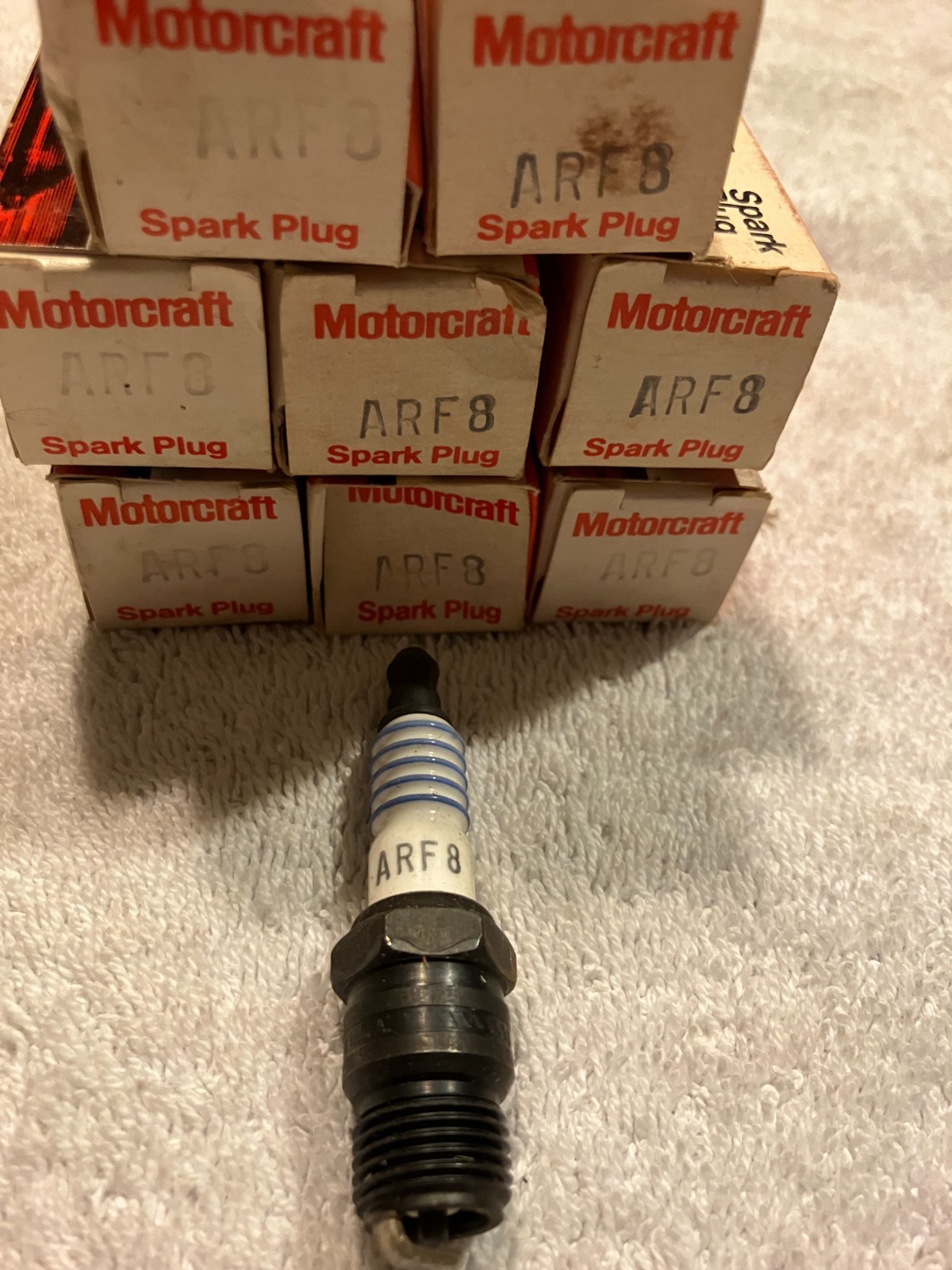 Set /8 ARF8 Motorcraft Spark Plugs- Resistor Autolite 147 for GM V-8 apps