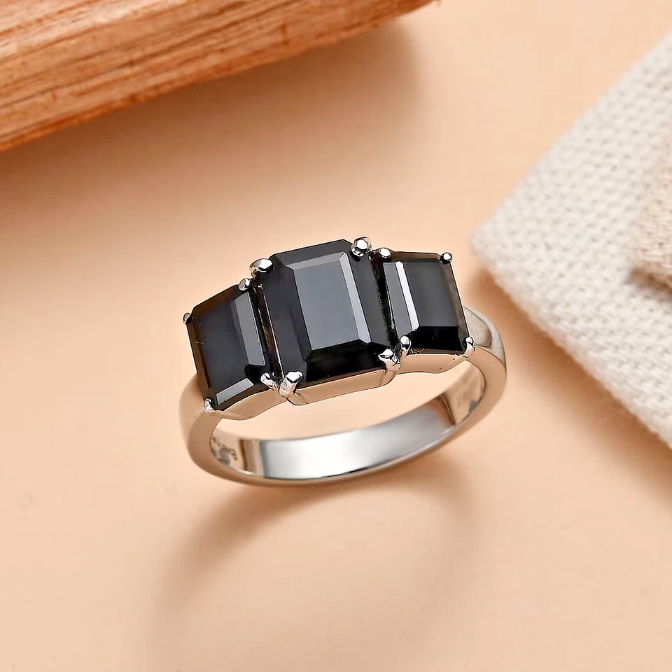 Anillo EverTrue Natural Tailandés Negro Espinela 5.50 ctw 3 Piedras-316L Acero Talla 6 NUEVO Foto 2 de 4