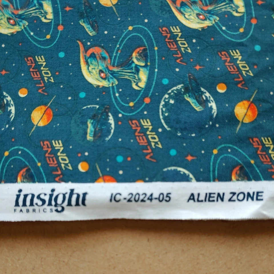Ткань Alien Zone зеленовато-синяя и оранжевая 100% хлопок 4+ ярда неразрезанная - Изображение 3 из 4