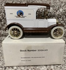 B3-75 ERTL 1913 MODEL T VAN BANK - 1:25 SCALE - NORTH DAKOTA CENTENNIAL MIB