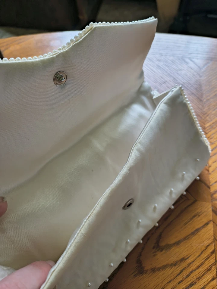 Bolso clutch vintage de satén con cuentas de perlas La Regale con caja - Elegante cartera nupcial Foto 3 de 4