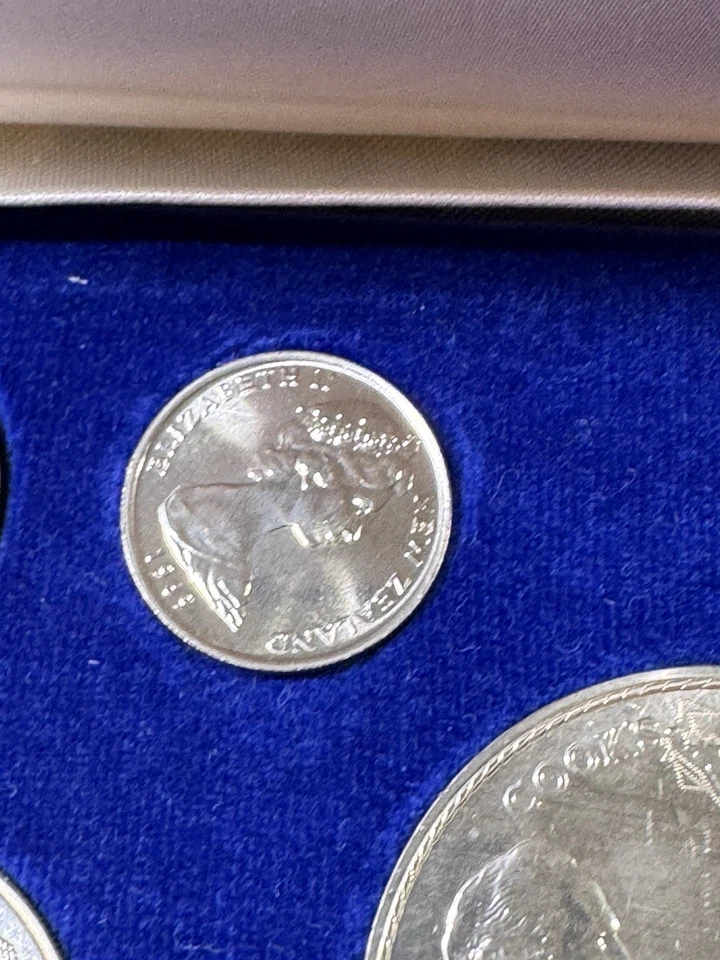 1969 New Zealand 7 Coins Proof Like Set Blue Label - Image 4 of 4