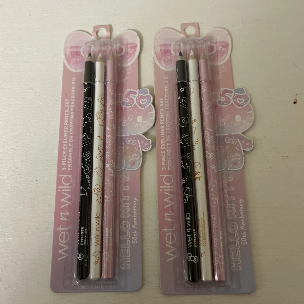 Eyeliner Hello Kitty Violet Prune Mat - Tenue 24h, Hypoallergénique - 2,8 Ml - Neuf