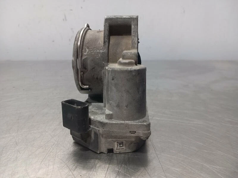 059128063A corps de papillon pour AUDI A6 AVANT (4B5) 2001 821693 - Photo 2/4