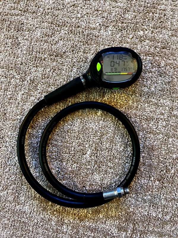 Aeris  Atmos AI Dive Computer w/Quick-Disconnect