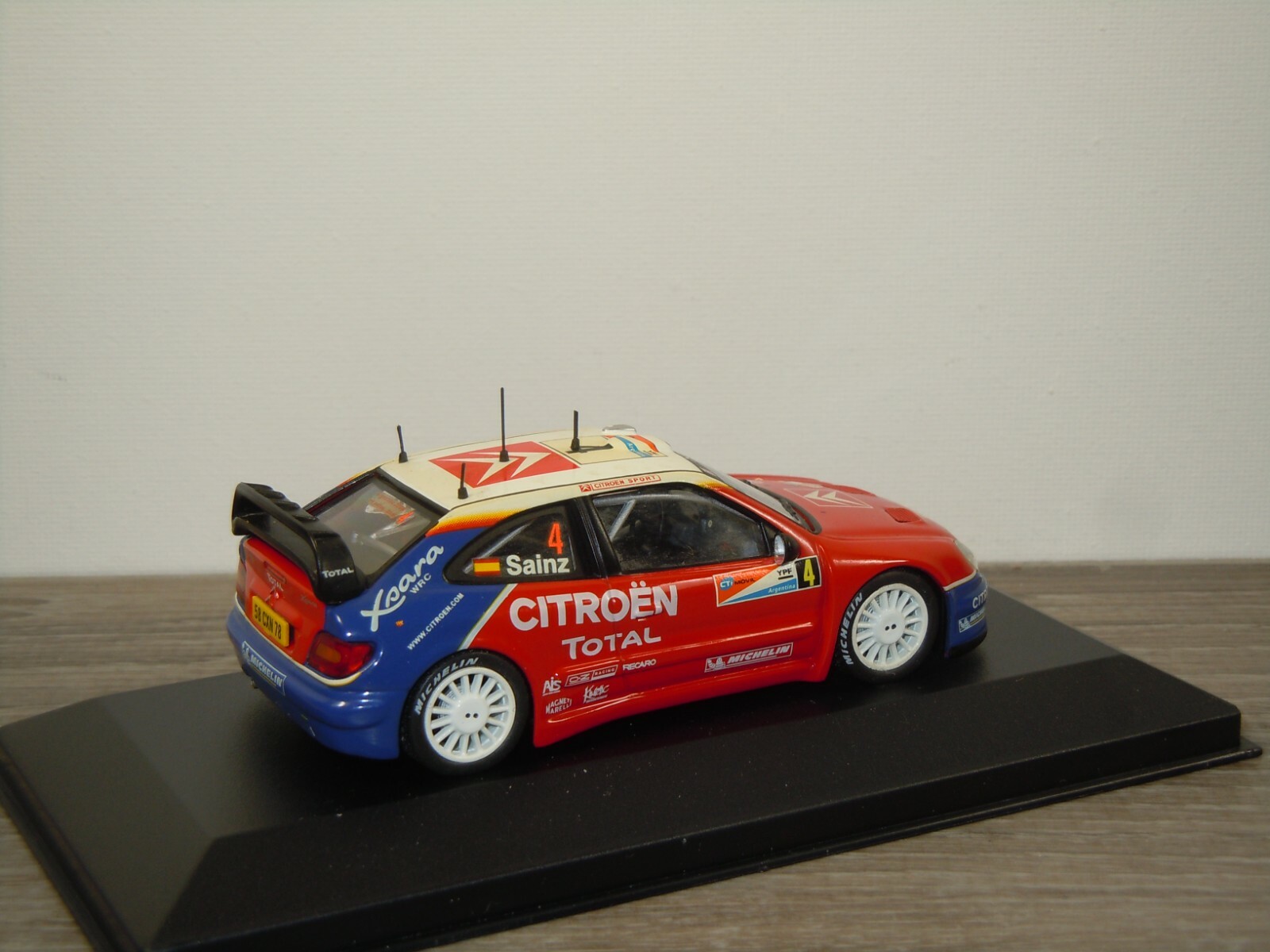 Picture 4 of 6
