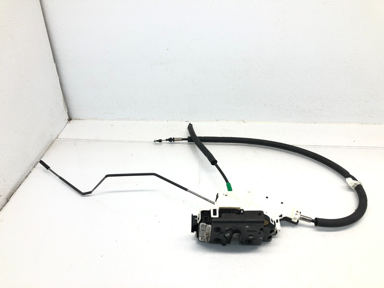 2017-2020 MASERATI LEVANTE RIGHT PASSENGER REAR LOCK LATCH ACTUATOR OEM